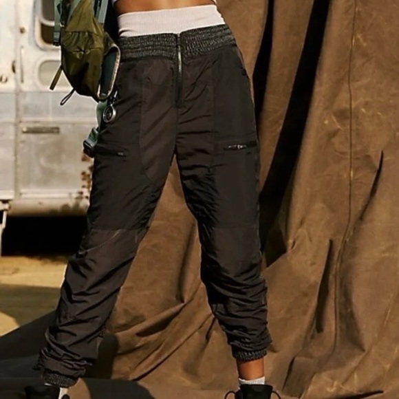 FP Free People Movement Wherever I Roam Pants in Black Size S - Picture 1 of 15